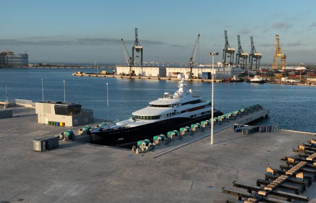 New Travelift Boosts VMG’s Hauling Capacity